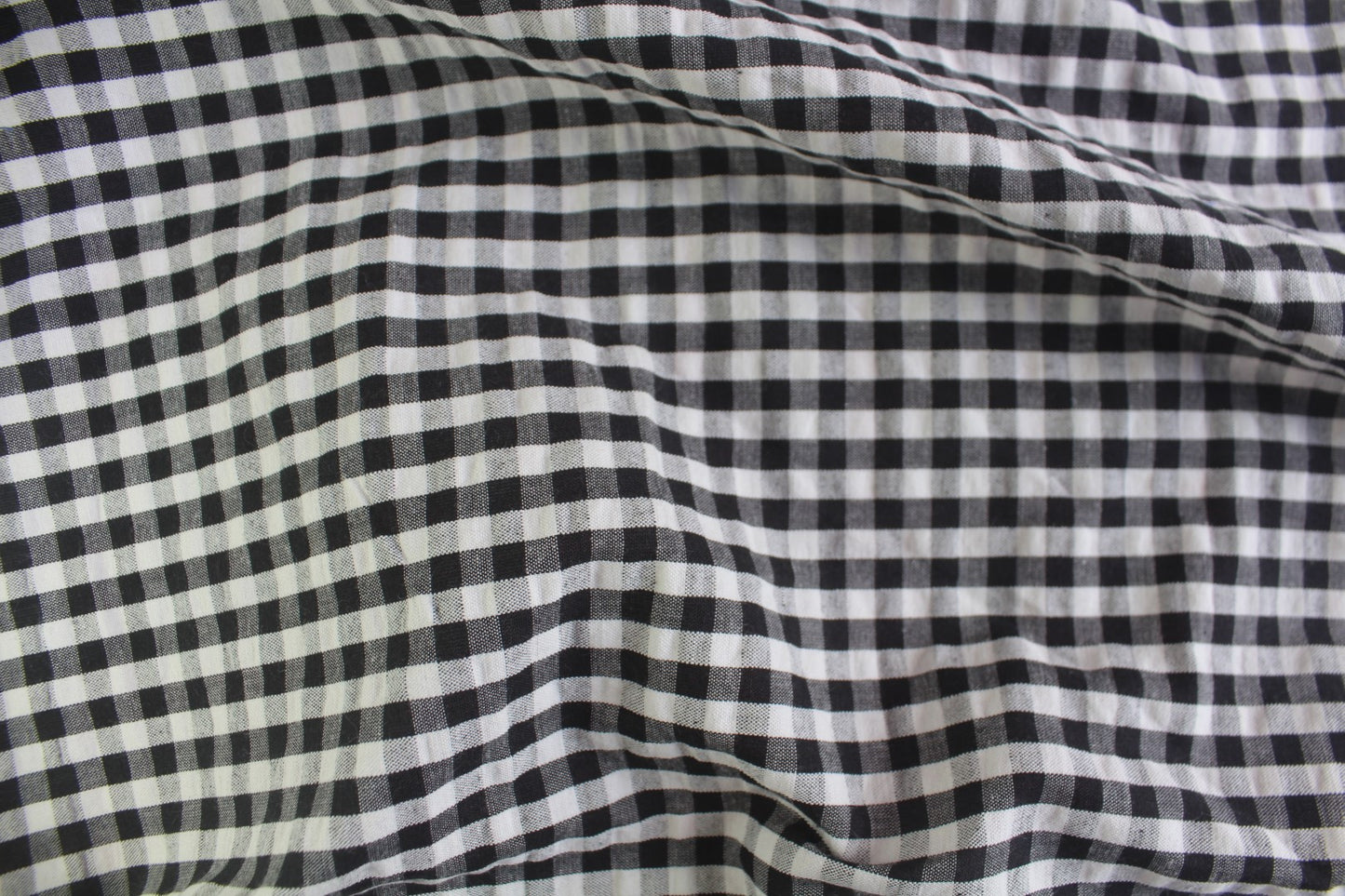 Classic Black & White Gingham Cotton Seersucker – 44" Wide | Wrinkle-Free Summer Fabric